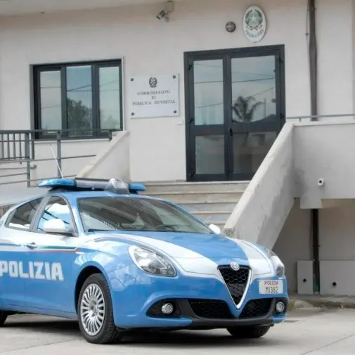 Perseguita un assistente sociale e minaccia gli operatori di un Centro accoglienza, 18enne arrestato nel Reggino\n