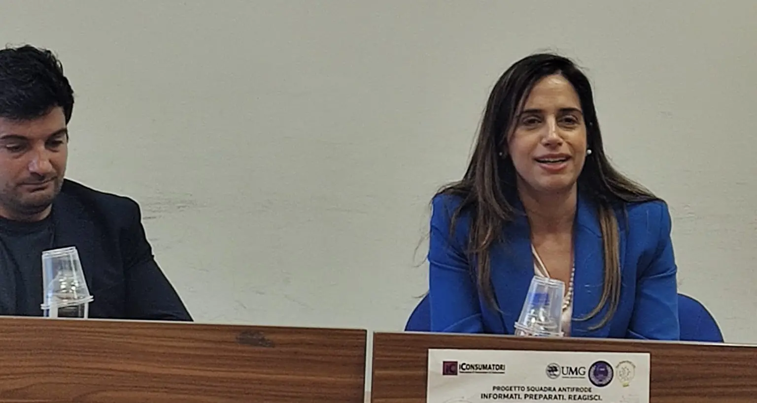 Frodi online, a Catanzaro un incontro per prevenire i rischi della rete: informati, preparati, reagisci\n