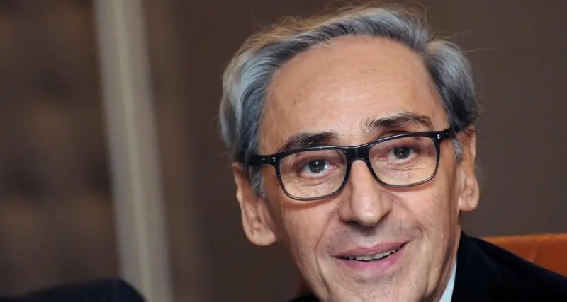 La distanza focale del sacro: a cinque anni dalla morte, perché ci manca l'aria di Battiato\n