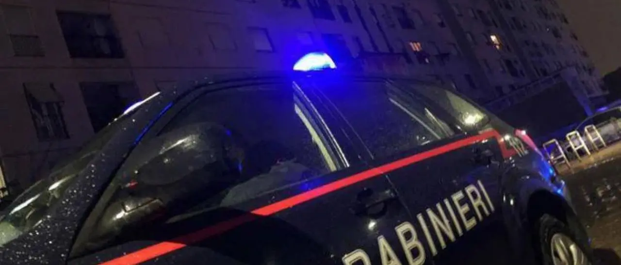 Vallelonga, auto rubata a Soverato trovata carbonizzata dai carabinieri: esclusi\u00A0legami\u00A0con le elezioni comunali\n