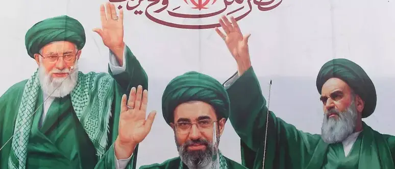 Trump congela l’attacco all’Iran ma rilancia: «Senza un accordo serio, pronti ad attacco su larga scala». Teheran: «Dito sul grilletto»