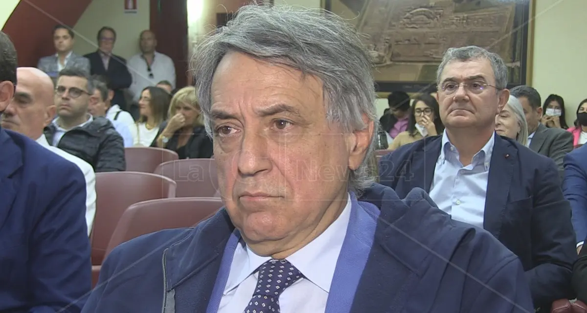 Cosenza ricorda Giulio Palma, Iaconianni:\u00A0«Un maestro che ha lasciato il segno nella storia del Convitto»\n