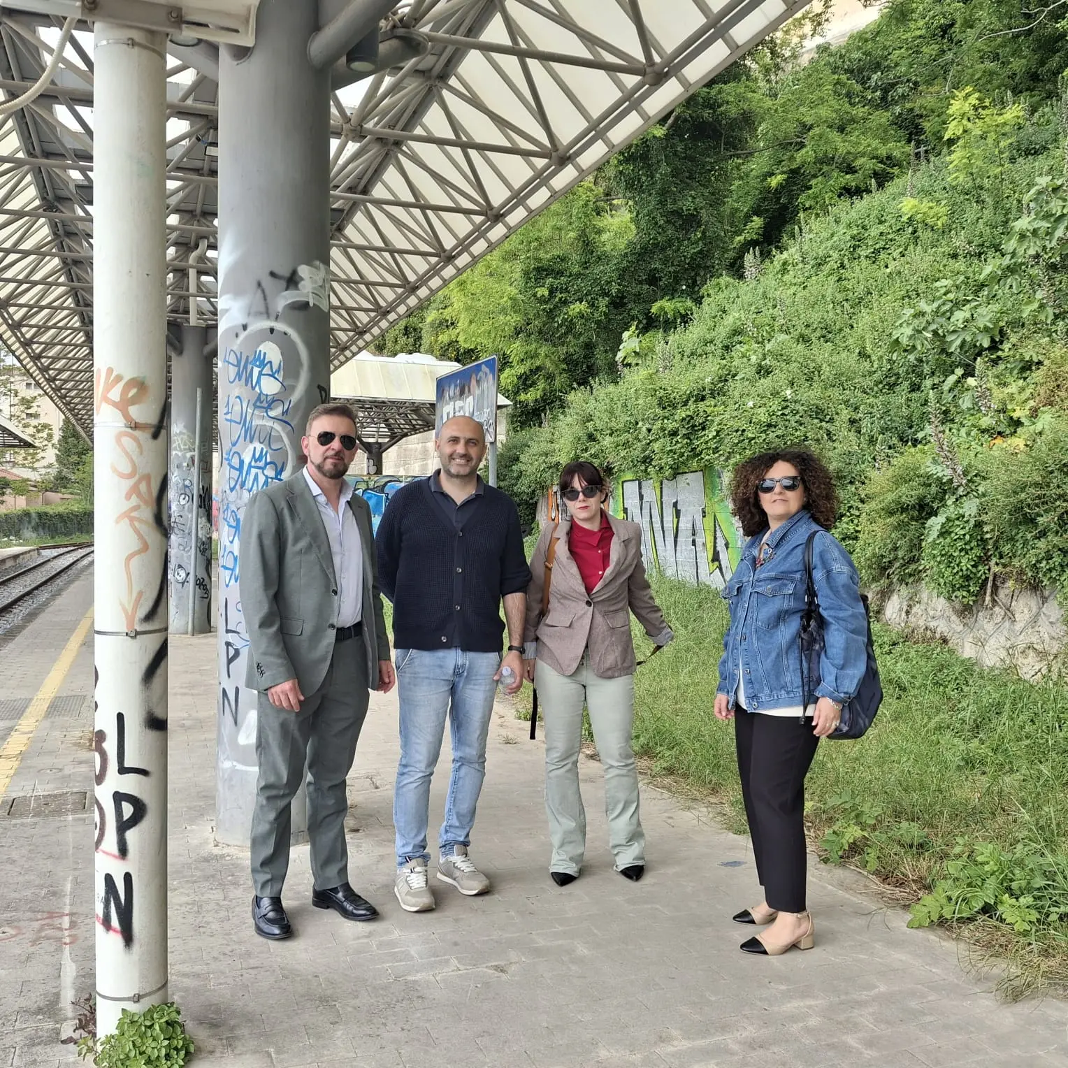 <p>Metropolitana:<span style=\"color:hsl(0, 75%, 60%);\"> sopralluogo alle stazioni ex Pratica e Matteotti</span> per una loro possibile “rilettura” in chiave artistica</p>