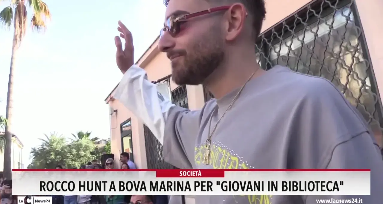 Rocco Hunt a Bova Marina per \"Giovani in biblioteca\"