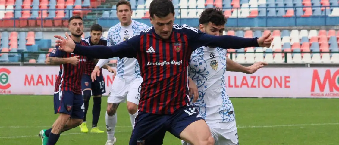Cosenza, Perlingieri:\u00A0«Esperienza formativa in rossoblù ma mi aspettavo di giocare di più»\n