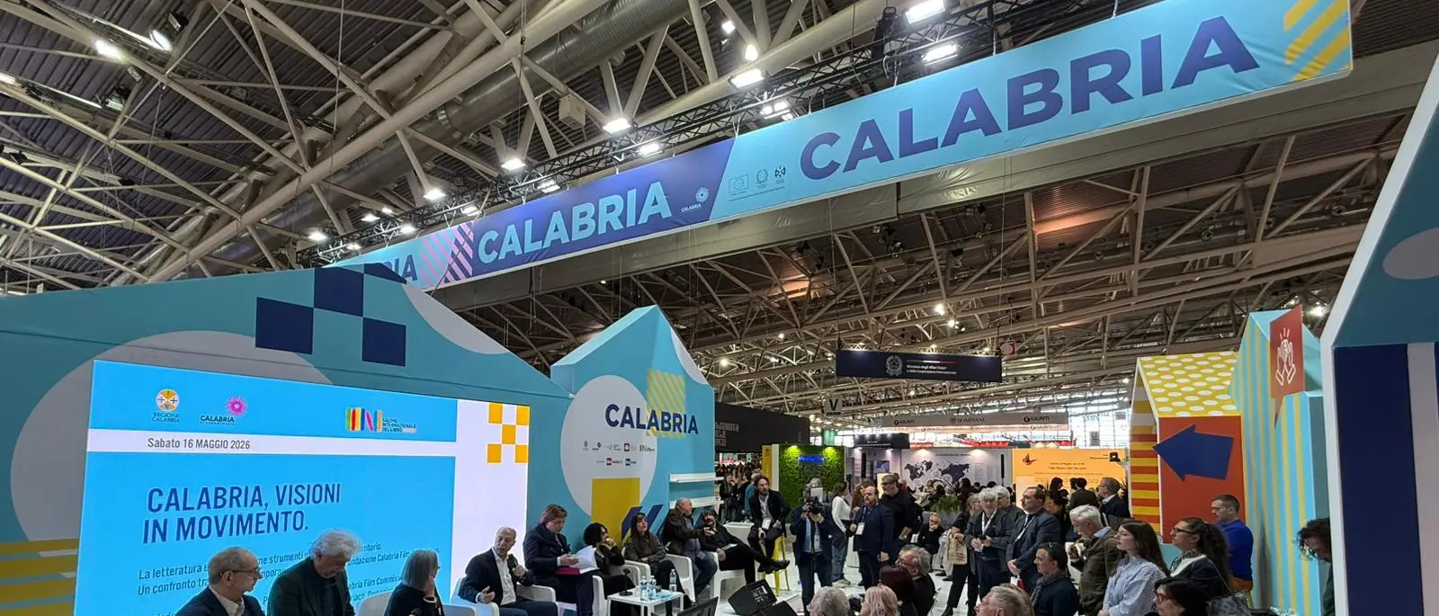 La Calabria al Salone del Libro di Torino, le voci di otto scrittori per una nuova narrazione della regione tra libri e cinema\n