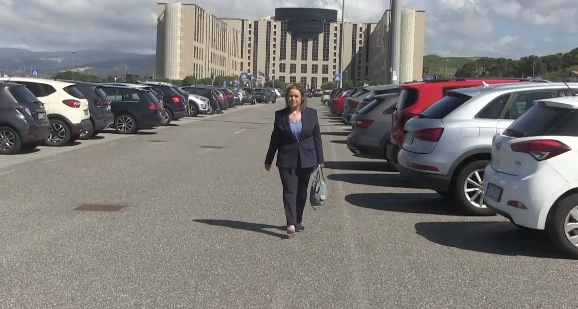 Calabria, l’urlo dei 4mila idonei dimenticati: «Concorsi fotocopia mentre graduatorie e professionalità restano ferme»\n