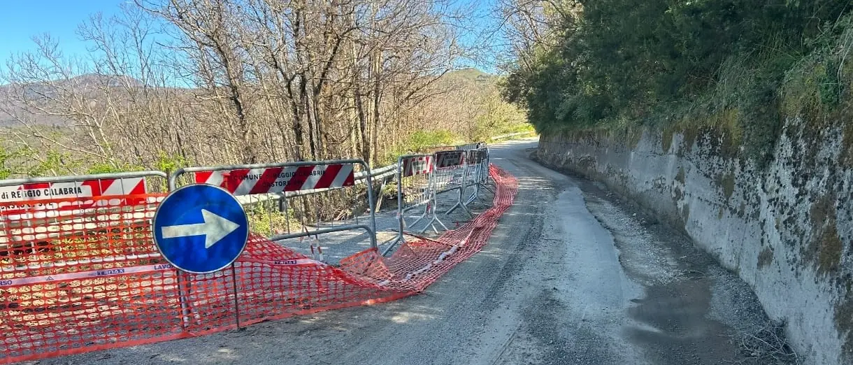 Strada Ortì: avviati i lavori per la messa in sicurezza dopo una frana\n