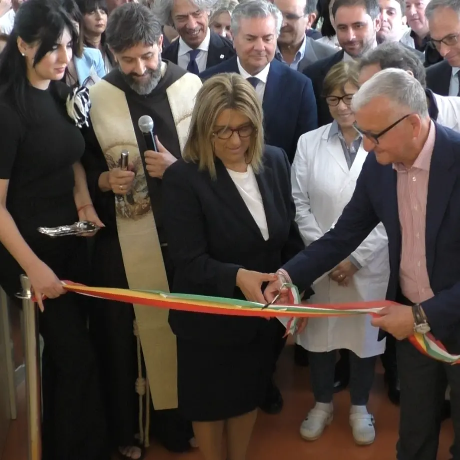 Sanità, inaugurati a Catanzaro nuovi spazi nell’area pediatrica della\u00A0“Dulbecco”: dieci posti letto in più e percorsi integrati\n