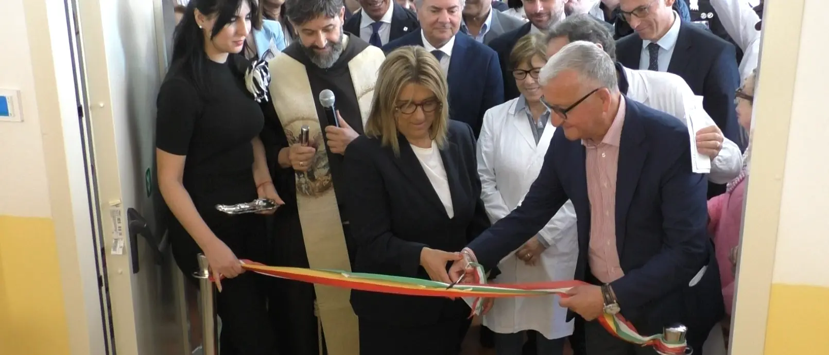 Sanità, inaugurati a Catanzaro nuovi spazi nell’area pediatrica della\u00A0“Dulbecco”: dieci posti letto in più e percorsi integrati\n