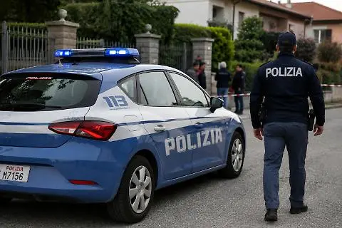 Investita accidentalmente dall’auto del papà, muore bimba di 2 anni\n