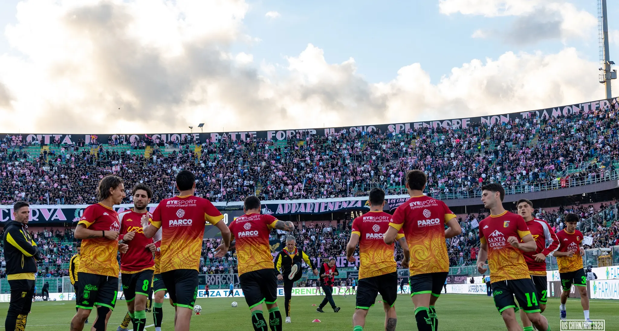Il Catanzaro a Palermo per conquistare la finale: Pohjanpalo porta in avanti i rosanero: parziale 1-0. Gli aggiornamenti –\u00A0LIVE\n