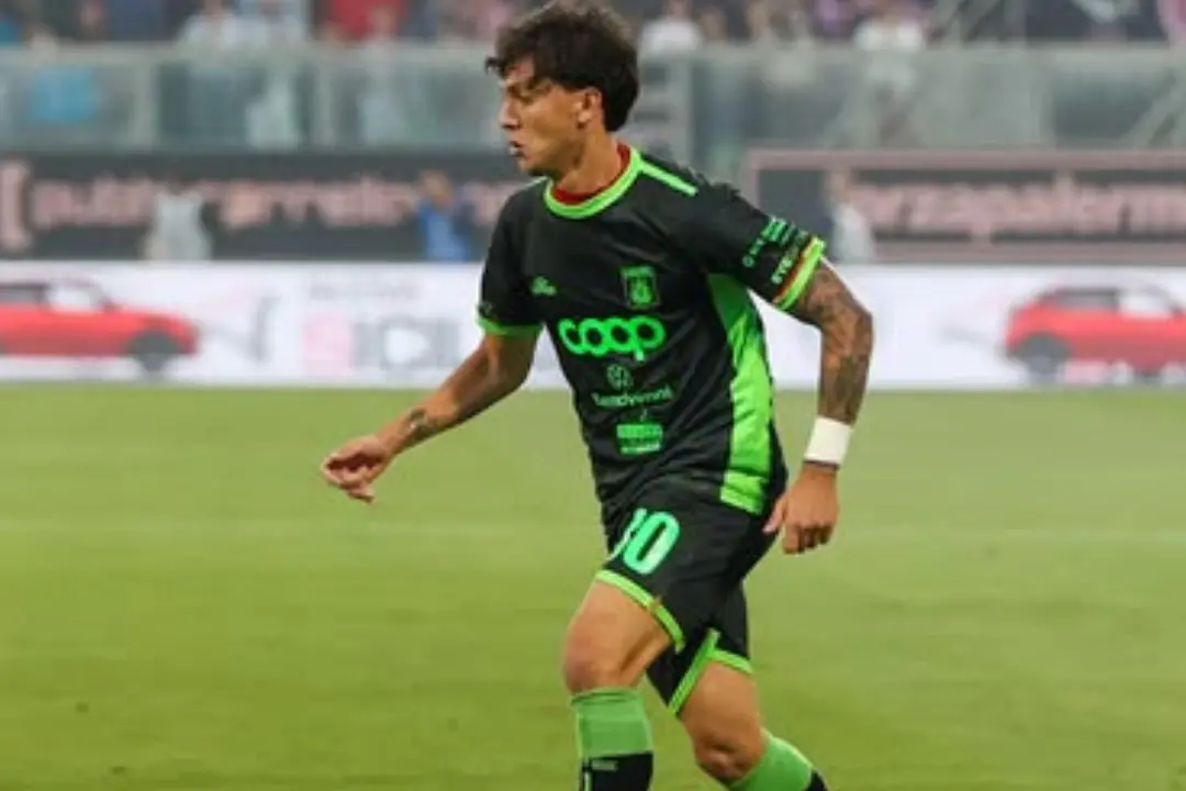 <p>Il Catanzaro a Palermo per conquistare la finale, Pohjanpalo per l’1 a 0 dopo pochi minuti: fine primo tempo. Gli aggiornamenti – <span style=\"color:hsl(0, 75%, 60%);\">LIVE</span></p>