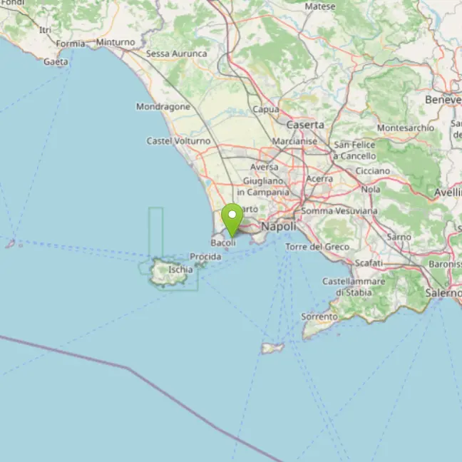 Forte scossa di terremoto ai Campi Flegrei, magnitudo 4.4. Il sindaco di Bacoli: «Siamo in strada per verificare i danni»\n