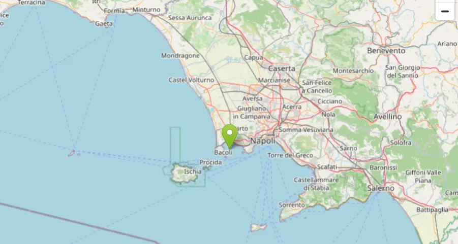 Forte scossa di terremoto ai Campi Flegrei, magnitudo 4.4. Il sindaco di Bacoli: «Siamo in strada per verificare i danni»\n