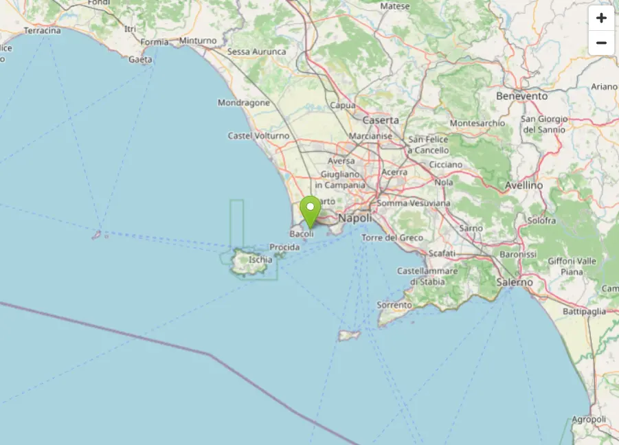 Forte scossa di terremoto ai Campi Flegrei, magnitudo 4.4. Il sindaco di Bacoli: «Siamo in strada per verificare i danni»\n