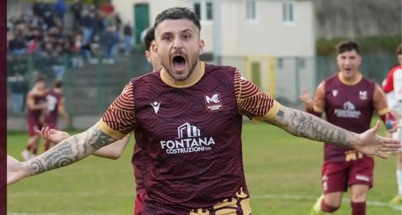 Dilettanti, un'altra stagione da bomber per Fioretti: sono stati 22 i gol messi a segno tra Rossanese e Mesoraca\n