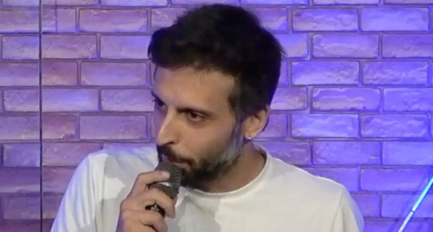 La stand up comedy di Andrea Di Castro torna a Lamezia con Cromosoma X\n