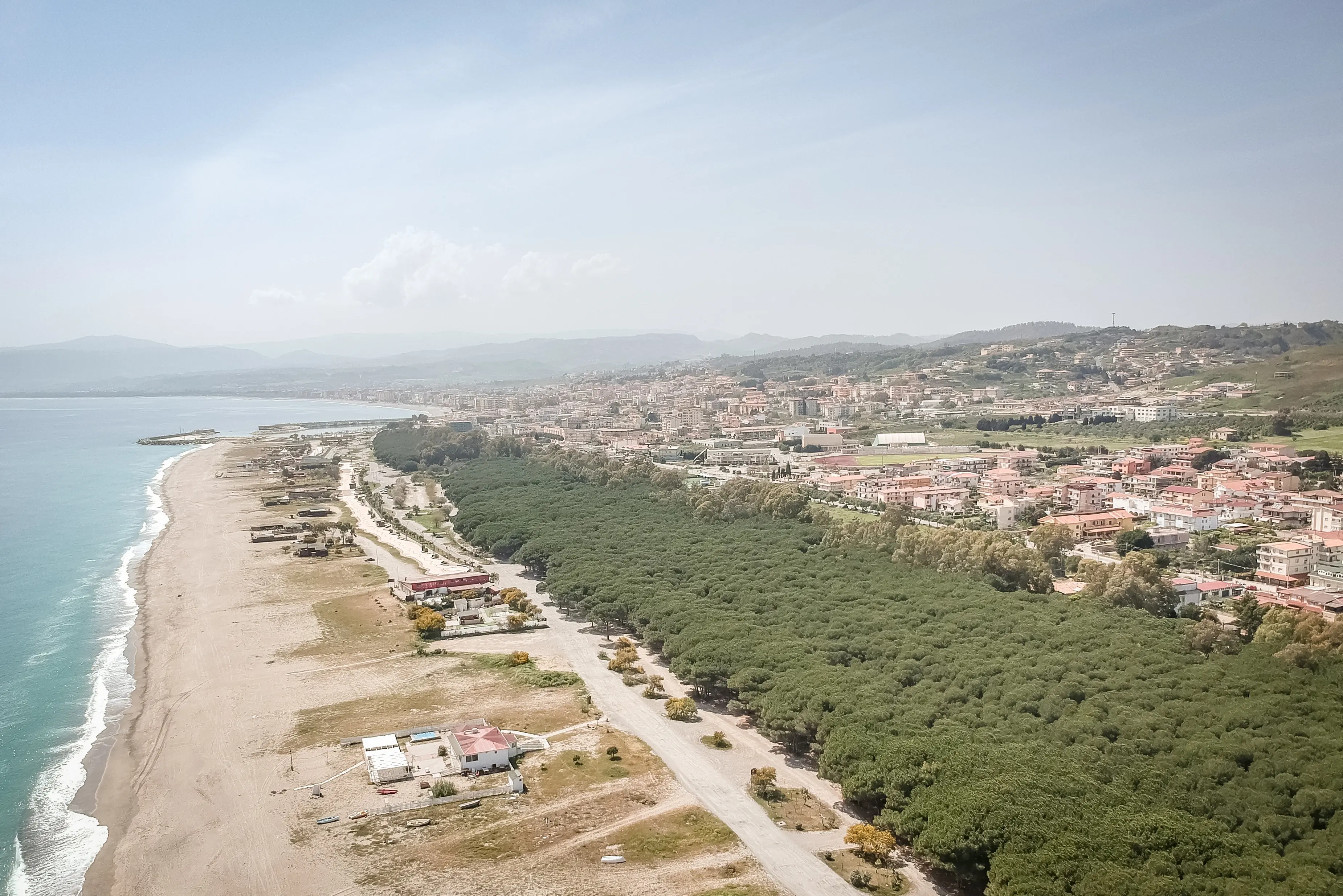Giornata Mondiale della Biodiversità: a Catanzaro un evento dedicato alla tutela ambientale e alla valorizzazione delle Dune di Giovino\n