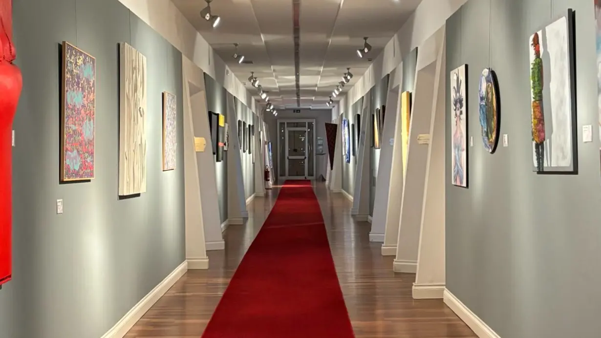 Al Museo Lìmen l'arte si tocca: riproduzione tattile permanente del “Dipinto argenteo piegato” di Berlingeri\n
