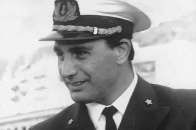 Navi dei veleni e «tangentopoli della Marina», gli interrogativi da svelare sulla morte del capitano Natale De Grazia\n