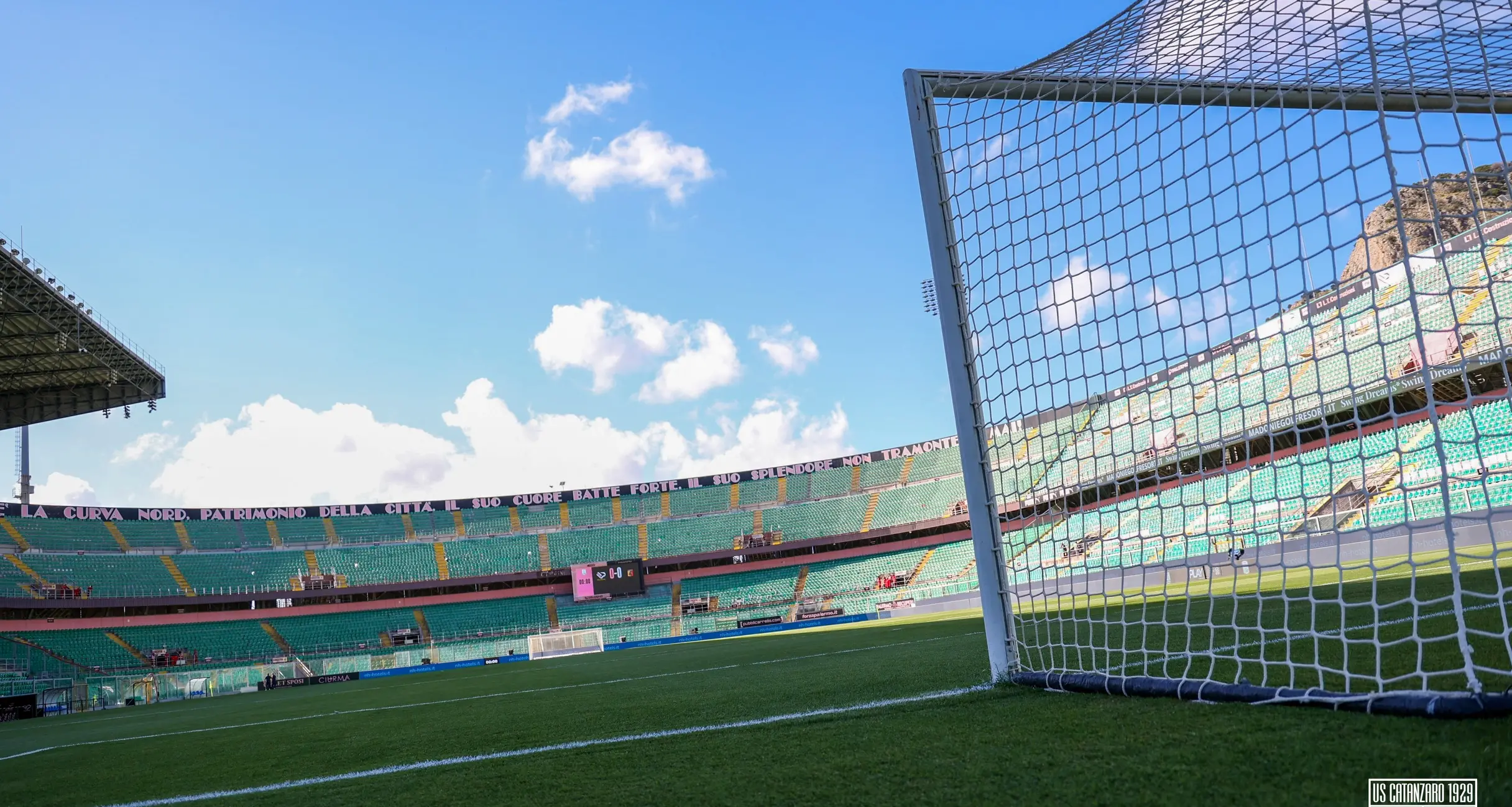 Palermo-Catanzaro, il giudice sportivo apre un’indagine: multa da 20mila euro\u00A0al club rosanero\n