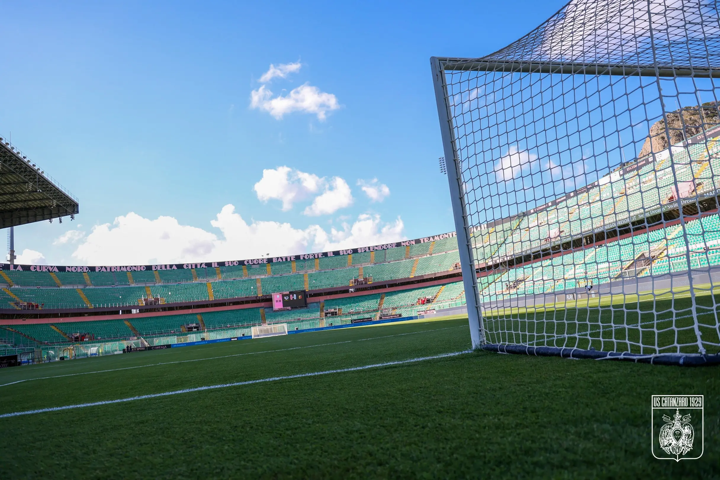 Palermo-Catanzaro, il giudice sportivo apre un’indagine: multa da 20mila euro\u00A0al club rosanero\n