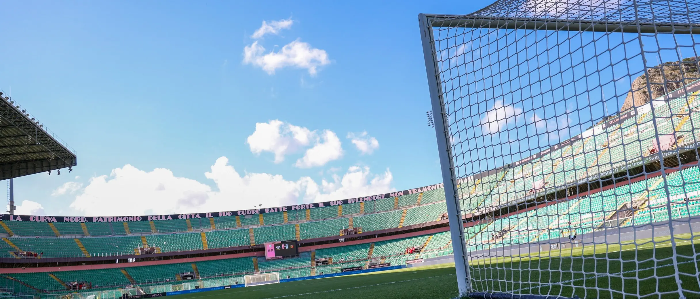 Palermo-Catanzaro, il giudice sportivo apre un’indagine: multa da 20mila euro\u00A0al club rosanero\n