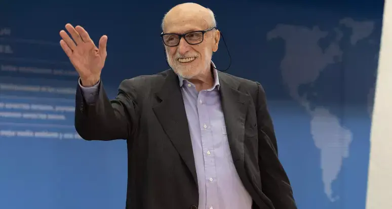 Addio a Carlo Petrini, il fondatore di Slow Food che ha cambiato il modo di pensare il cibo\n