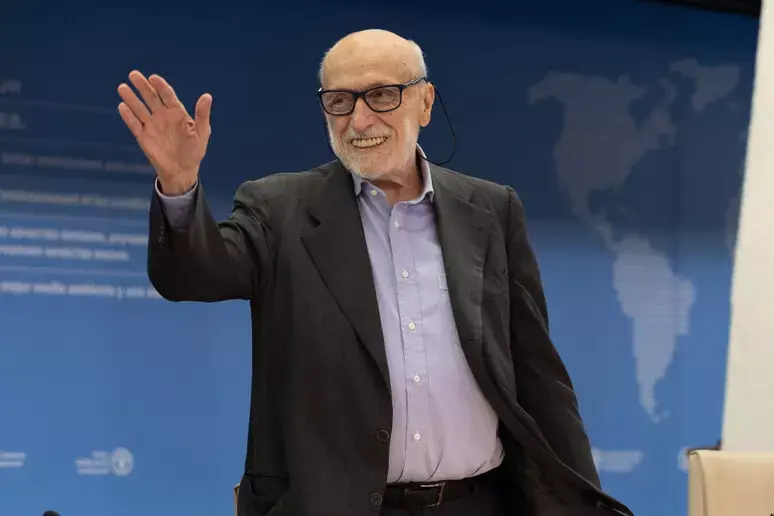 Addio a Carlo Petrini, il fondatore di Slow Food che ha cambiato il modo di pensare il cibo\n