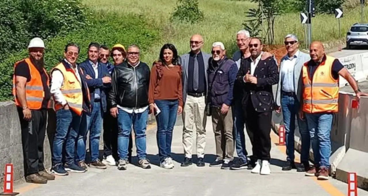 Mendicino, riaperta la strada provinciale 81: i residenti dei comuni delle Serre tirano un sospiro di sollievo\n