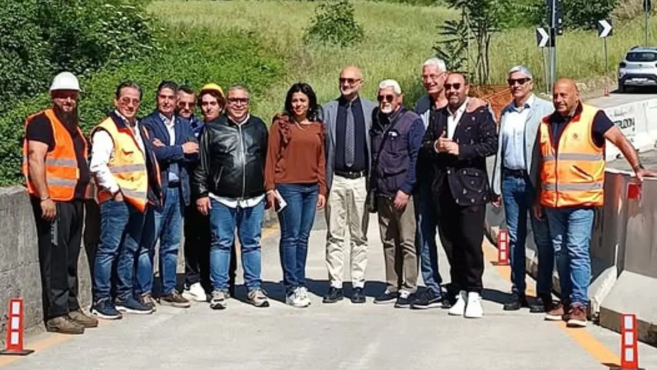 Mendicino, riaperta la strada provinciale 81: i residenti dei comuni delle Serre tirano un sospiro di sollievo\n