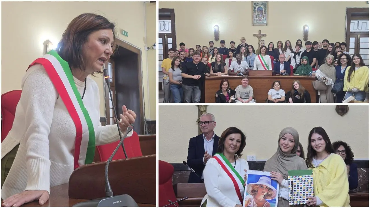 Ragazzi tedeschi in Erasmus\u00A0a Vibo, a Palazzo Razza l’evento conclusivo:\u00A0«Aprendo il Municipio ai giovani diamo forza all’Europa»\n