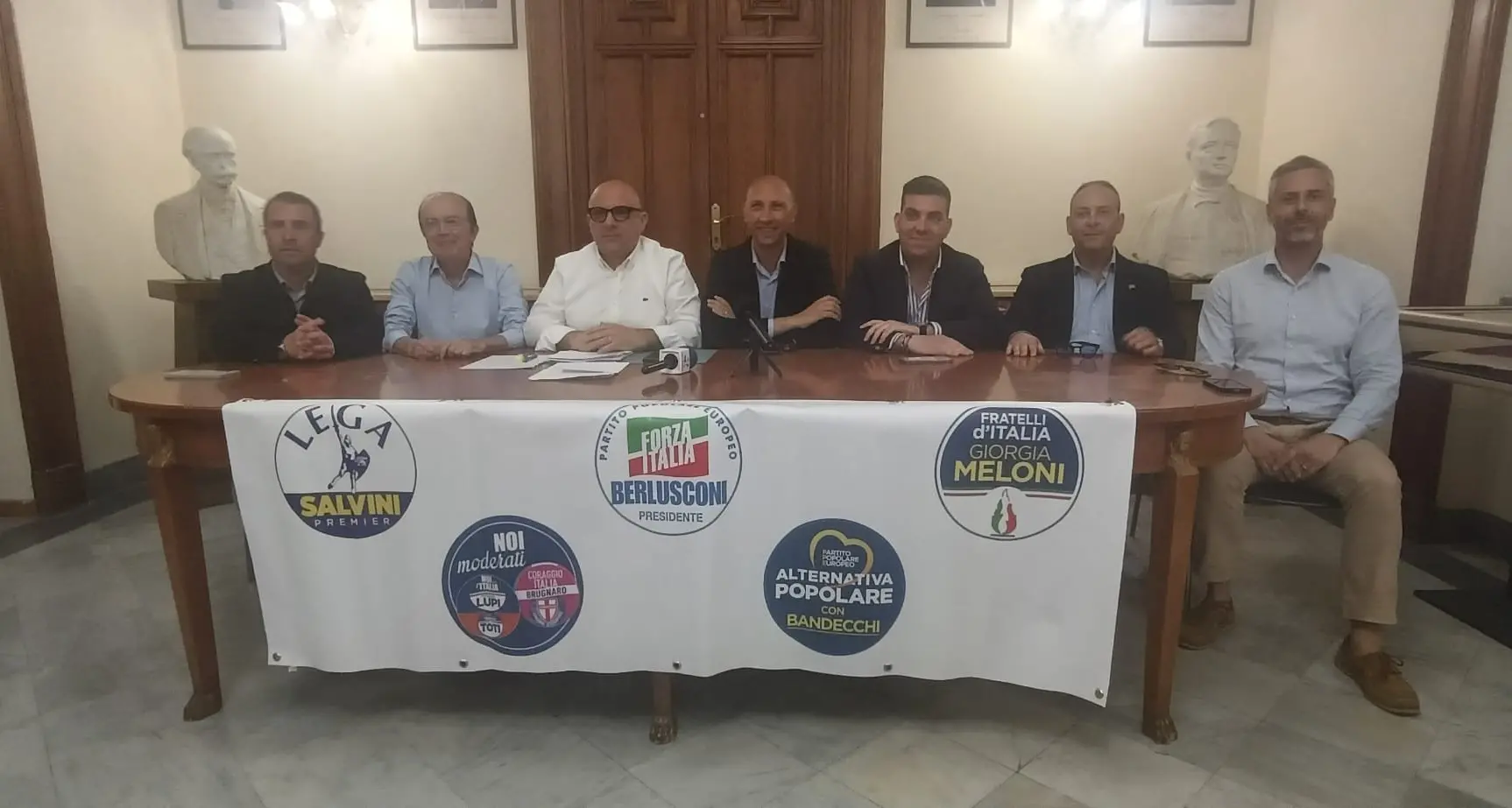 «Nomine e assunzioni record a un passo dal voto»: il centrodestra attacca l’amministrazione uscente\n