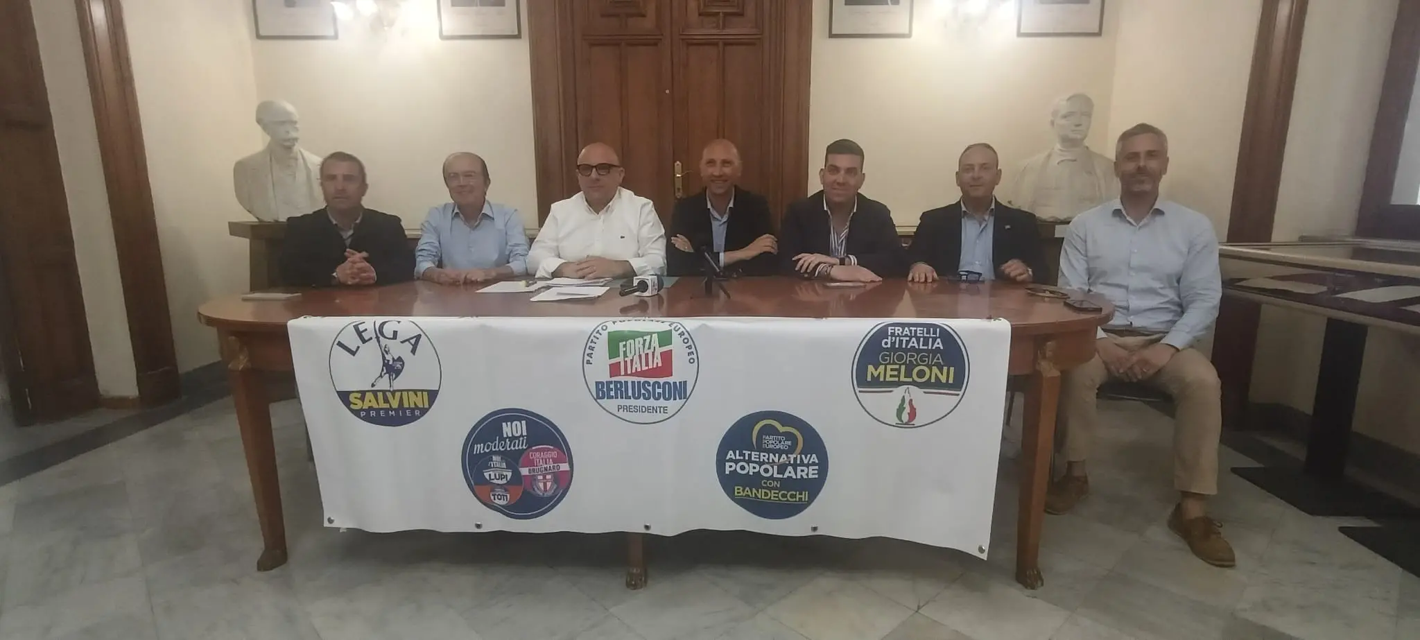 «Nomine e assunzioni record a un passo dal voto»: il centrodestra attacca l’amministrazione uscente\n