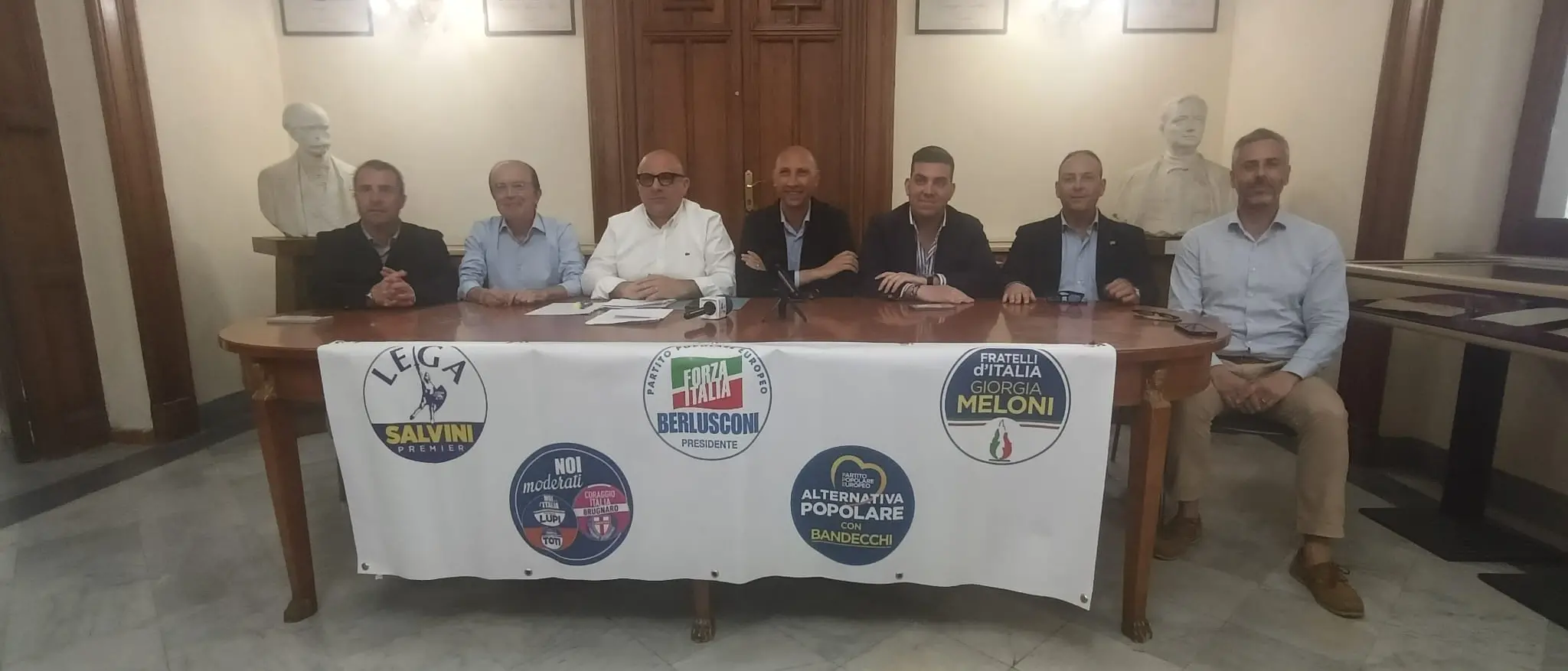 «Nomine e assunzioni record a un passo dal voto»: il centrodestra attacca l’amministrazione uscente\n