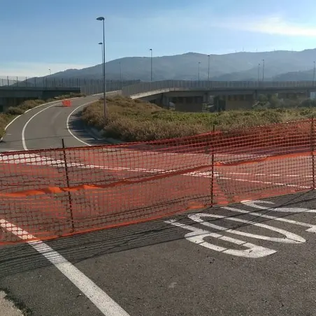 <p>Lavori infiniti alla <span style=\"color:hsl(0, 75%, 60%);\">Trasversale delle Serre</span>, tutti assolti per il danno erariale di oltre 18 milioni di euro</p>