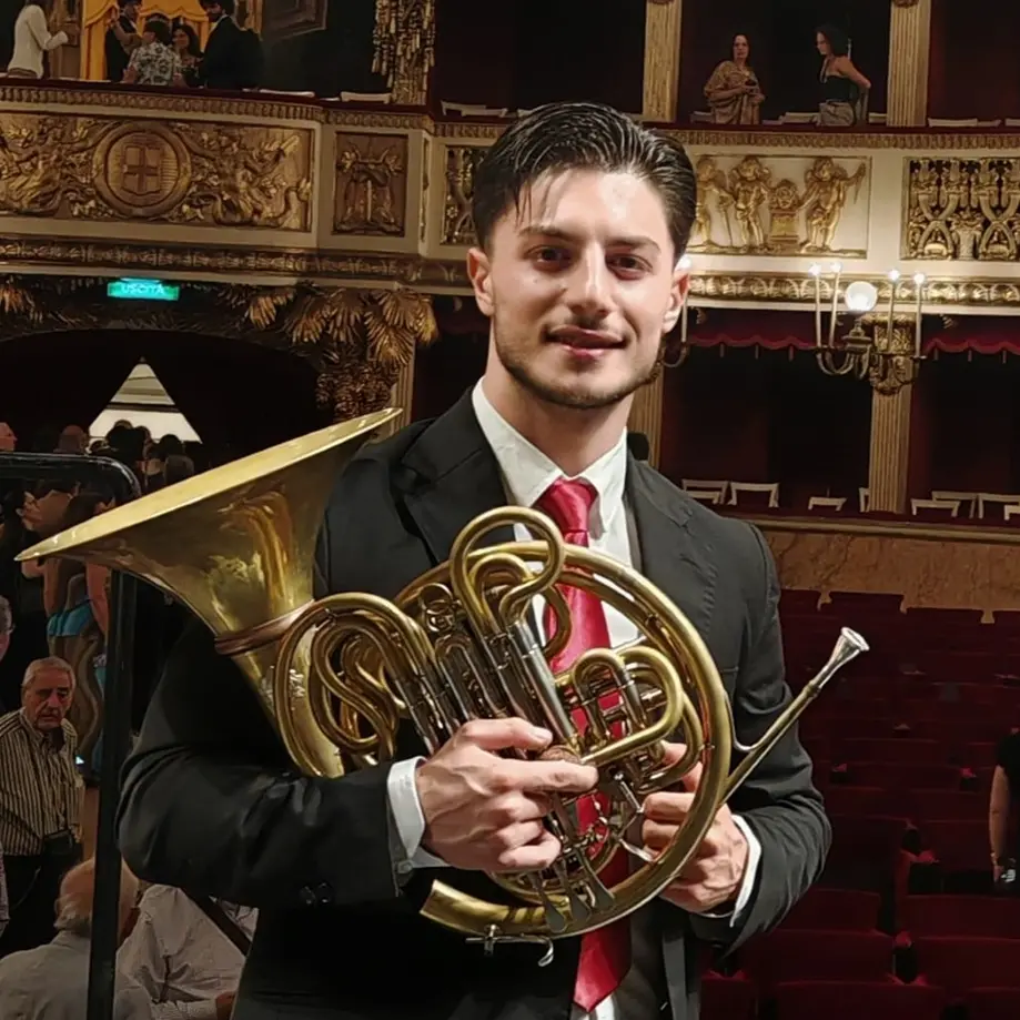 Il duo Giuseppe Pitarelli - Tetyana Belekanych alla sala Musica di Laureana di Borrello\n