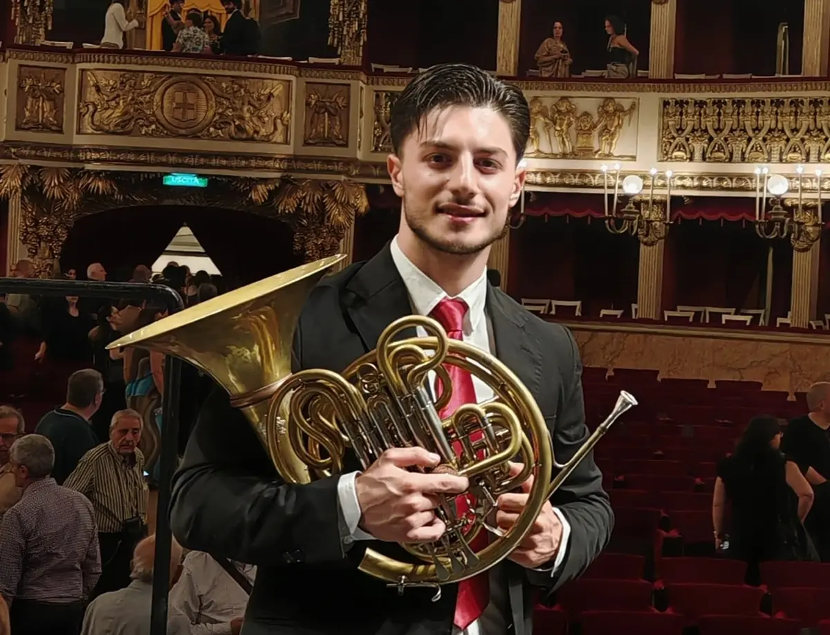 Il duo Giuseppe Pitarelli - Tetyana Belekanych alla sala Musica di Laureana di Borrello\n