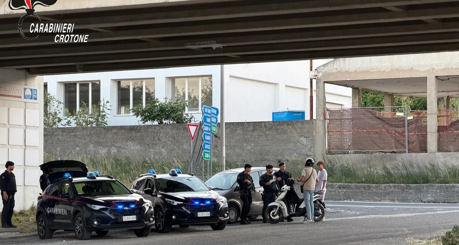 Controlli straordinari nel crotonese, un arresto e decine di sanzioni: il bilancio del carabinieri\u00A0\n