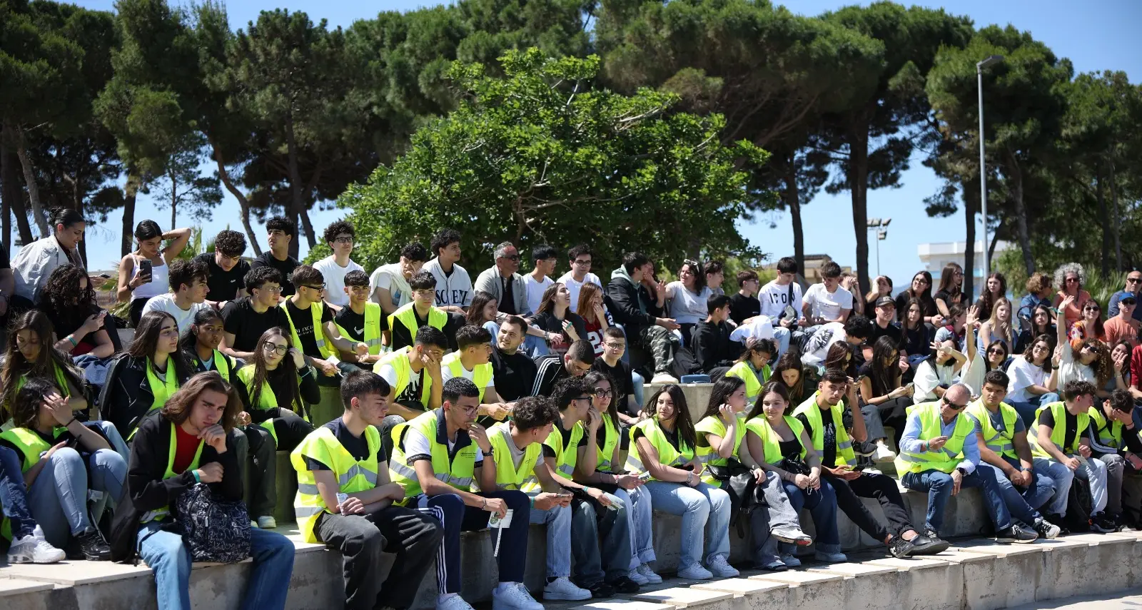 Droni contro gli incendi boschivi, la Calabria accelera: dimostrazione a Soverato con le scuole\n