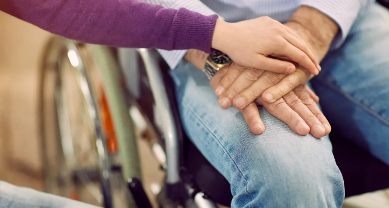 Il sorriso di Agostino oltre la Sma: «Nei drammi si vedono le cose belle, colpito dall’umanità del personale sanitario»\n