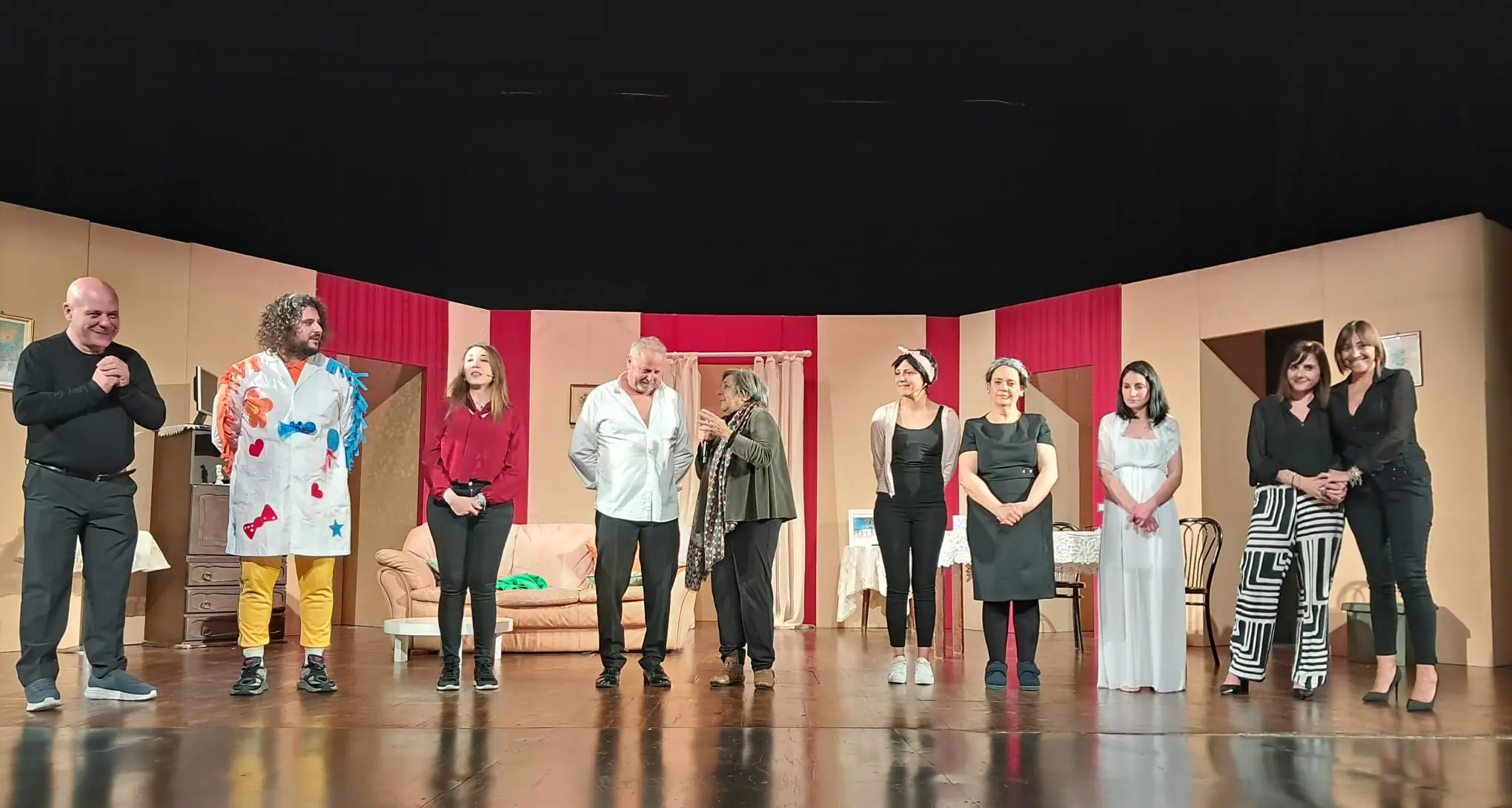 Il teatro abbraccia il Centro Calabrese di solidarietà Ets tra emozioni, solidarietà e speranza\n
