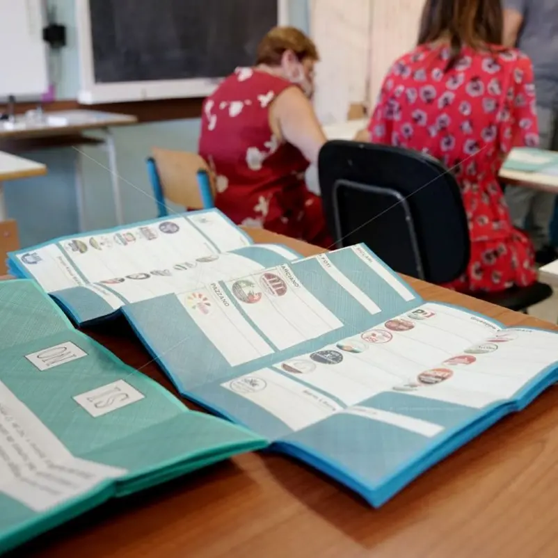 Elezioni comunali 2026 | Tutti i risultati e i sindaci eletti in provincia di Cosenza. Dalle 14.45 speciale su\u00A0LaC Tv\u00A0-\u00A0LIVE\n