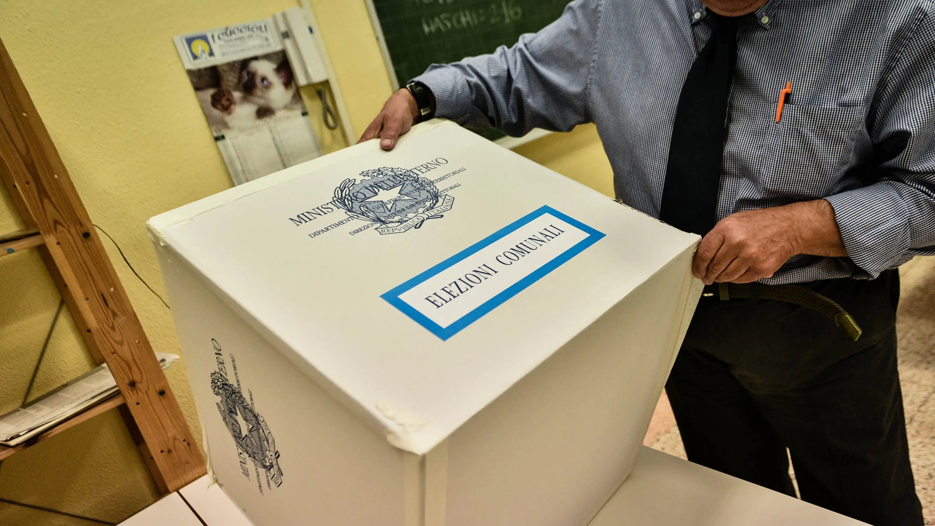 Amministrative, seggi aperti anche in Calabria: 79 i comuni al voto. Lunedì speciale su LaC Tv\n