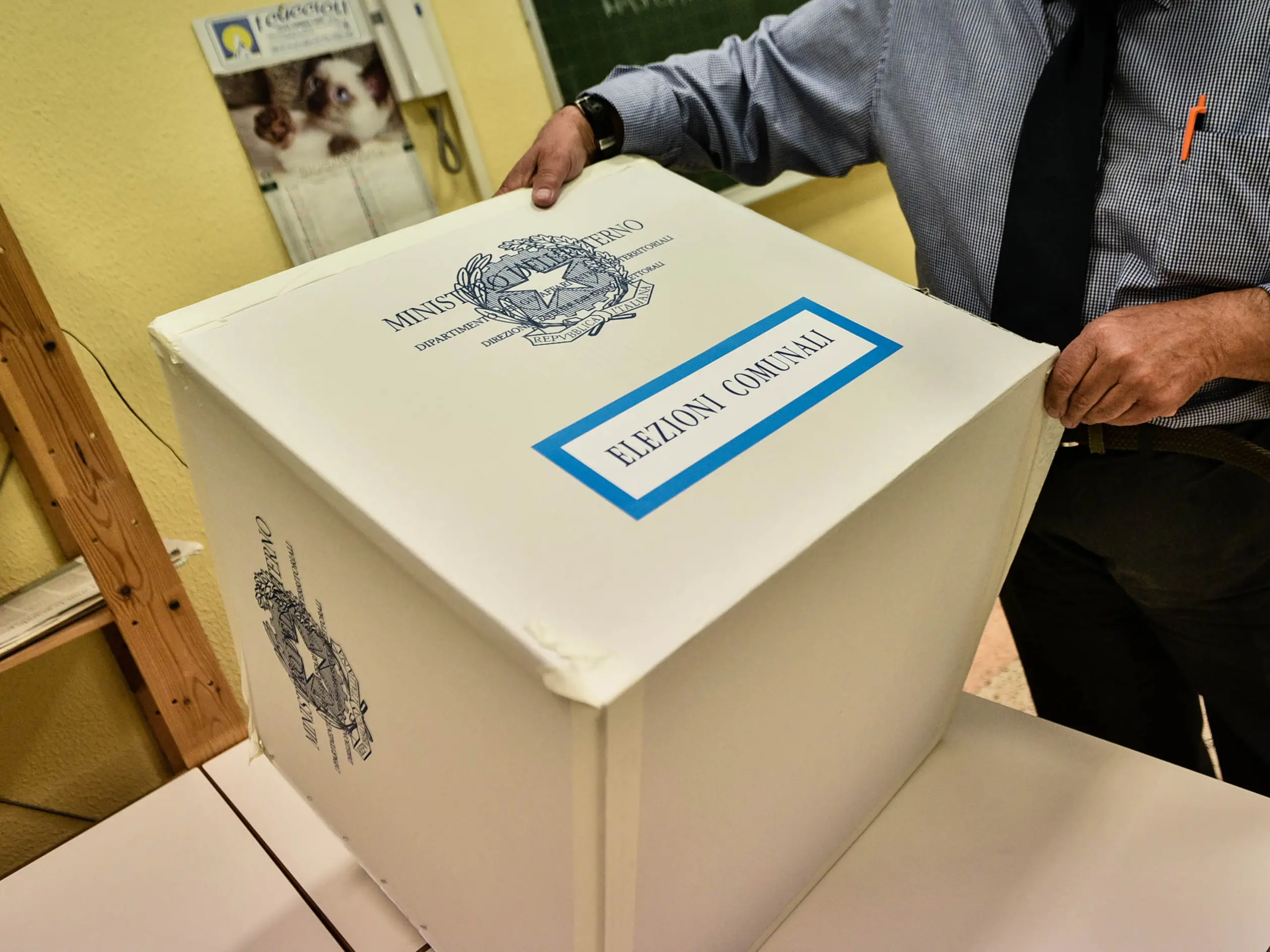 Amministrative, seggi aperti anche in Calabria: 79 i comuni al voto. Lunedì speciale su LaC Tv