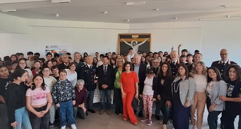 Antonino De Masi all’Ic Erodoto, il Senza Zaino Day diventa lezione di coraggio\n