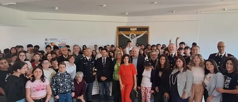 Antonino De Masi all’Ic Erodoto, il Senza Zaino Day diventa lezione di coraggio\n