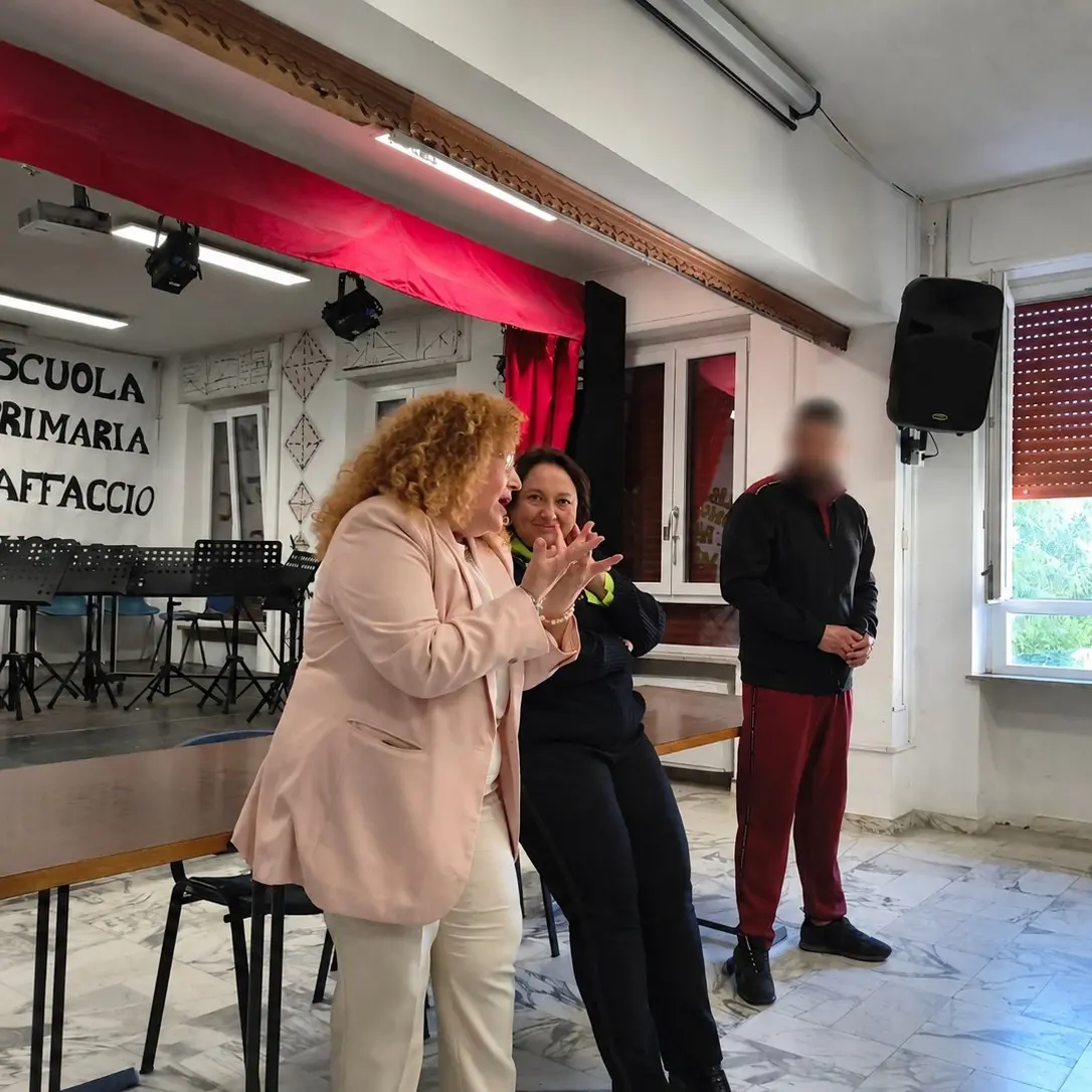 “Scelte di Legalità”, alla scuola Buccarelli di Vibo una\u00A0toccante testimonianza di rinascita dalle dipendenze\n