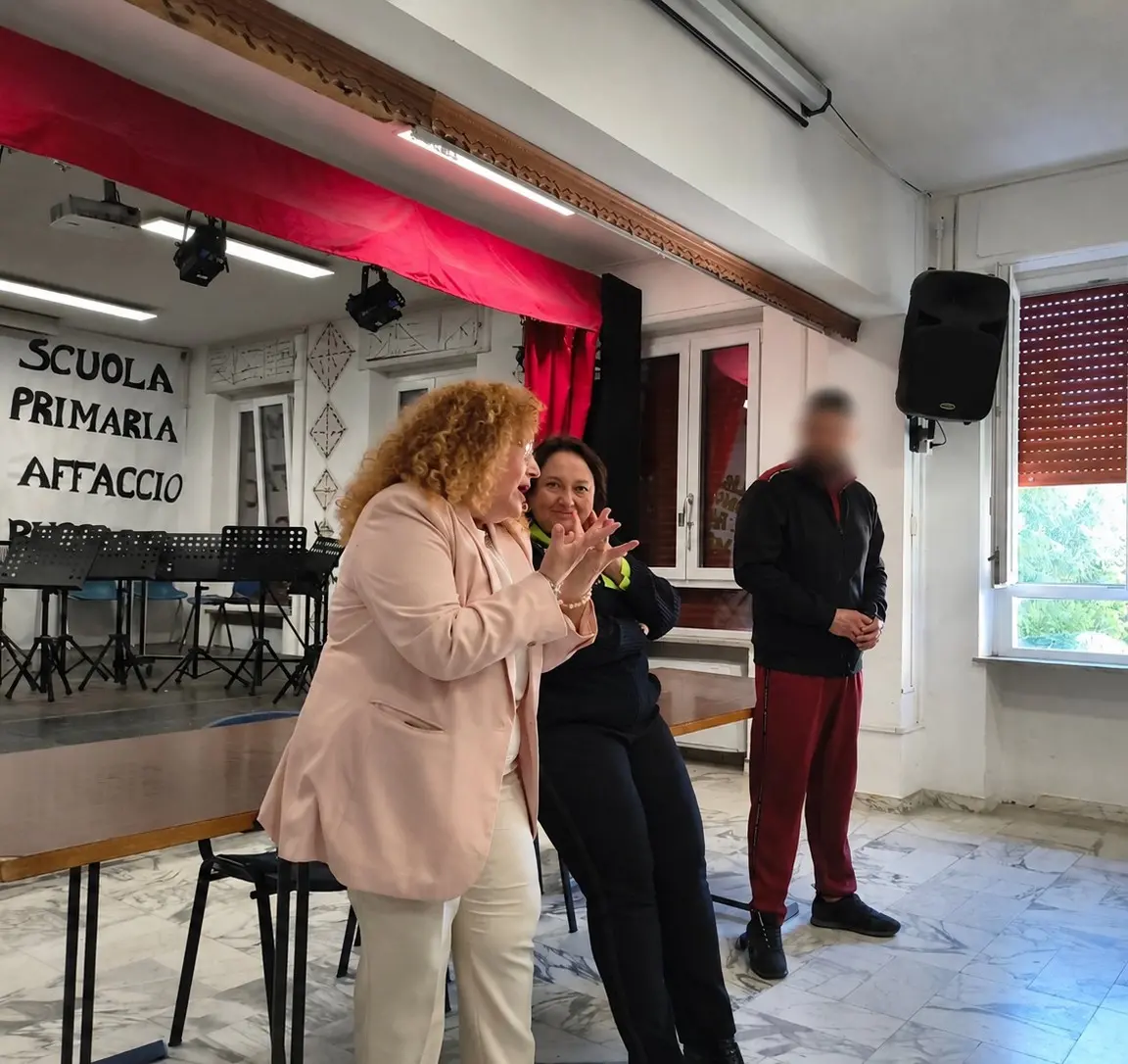 “Scelte di Legalità”, alla scuola Buccarelli di Vibo una\u00A0toccante testimonianza di rinascita dalle dipendenze\n